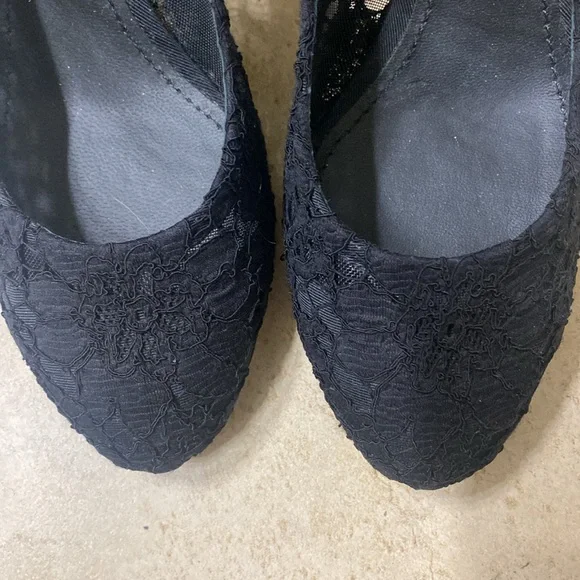 NEW Authentic DOLCE & GABBANA mary jane heel - Picture 2 of 5